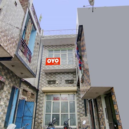 Hotel O S Palace Near Samaypur Badli Metro Station Delhi  Exteriör bild