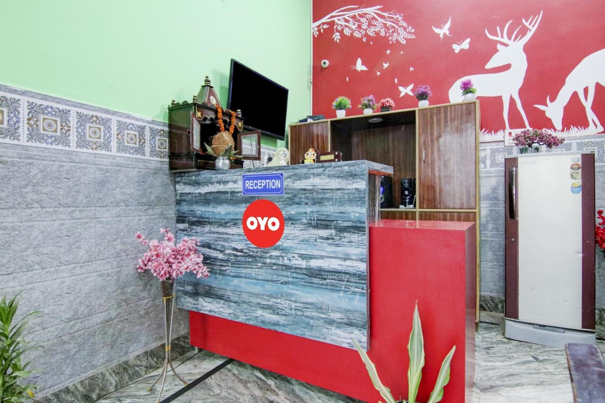 Hotel O S Palace Near Samaypur Badli Metro Station Delhi  Exteriör bild